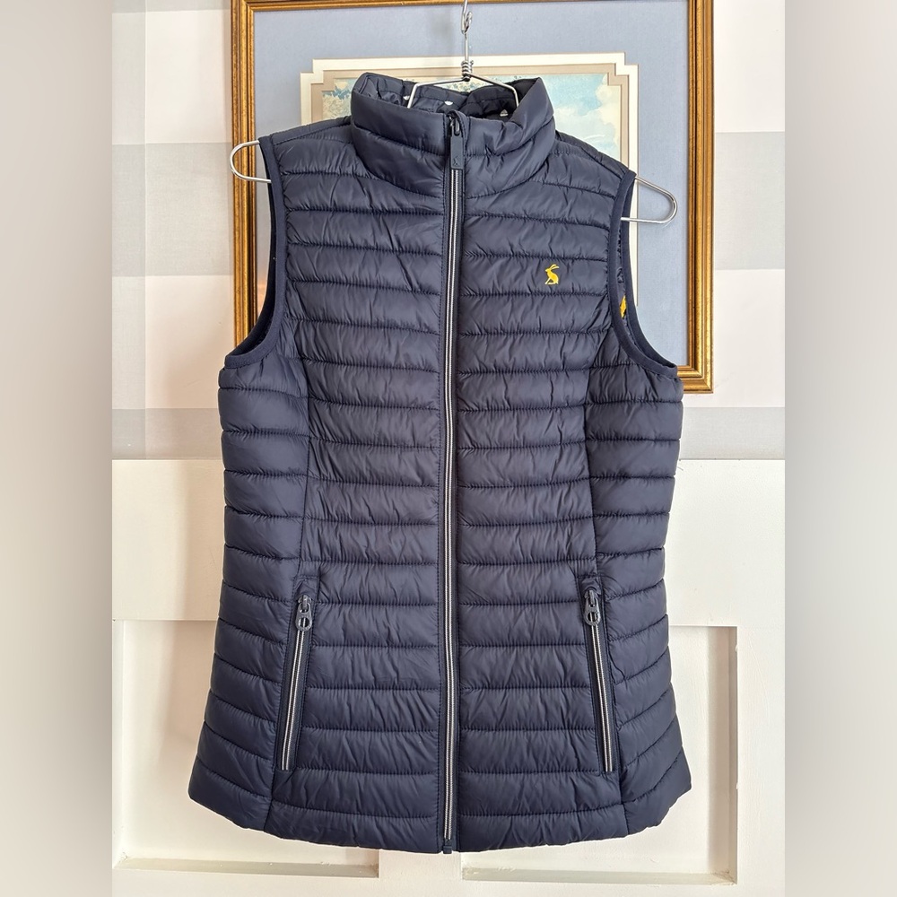 Joules Navy Quilted Lightweight Puffer Vest with Gold Logo Accent 2